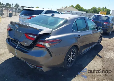 2021 Toyota Camry Se z USA, uszkodzony, nr VIN 4T1G11AK4MU537143